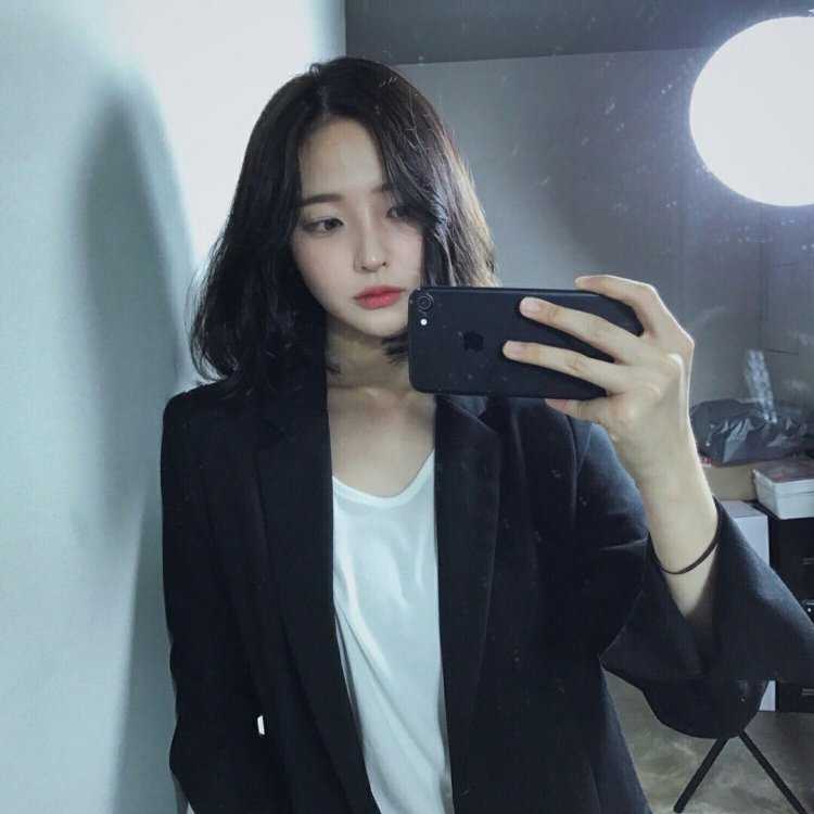 Son Hwa min селфи