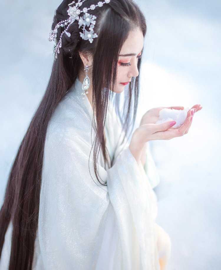 Красивые кореянки с черными волосами