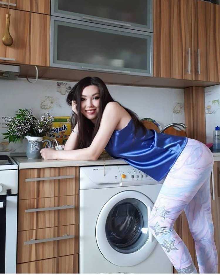 Казашка домохозяйка