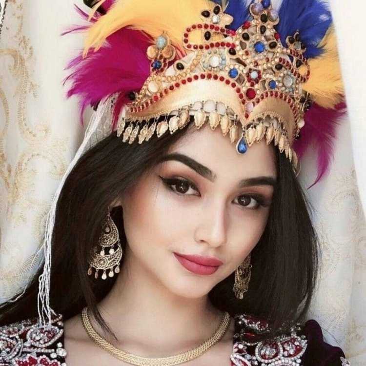 Паризода Парвина