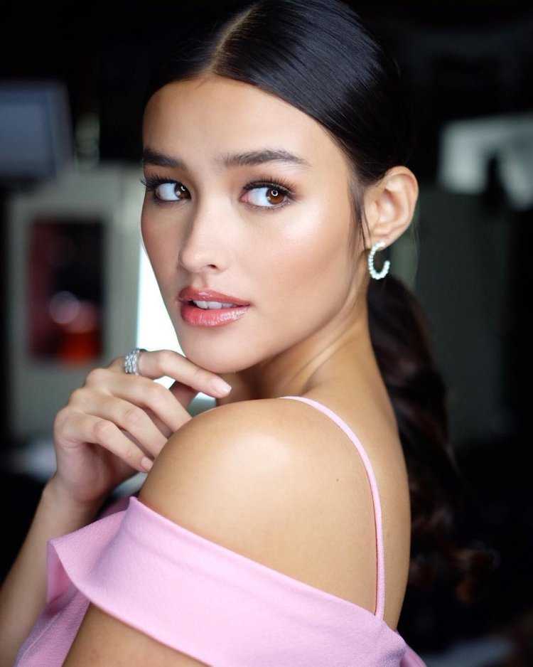 Лиза Соберано