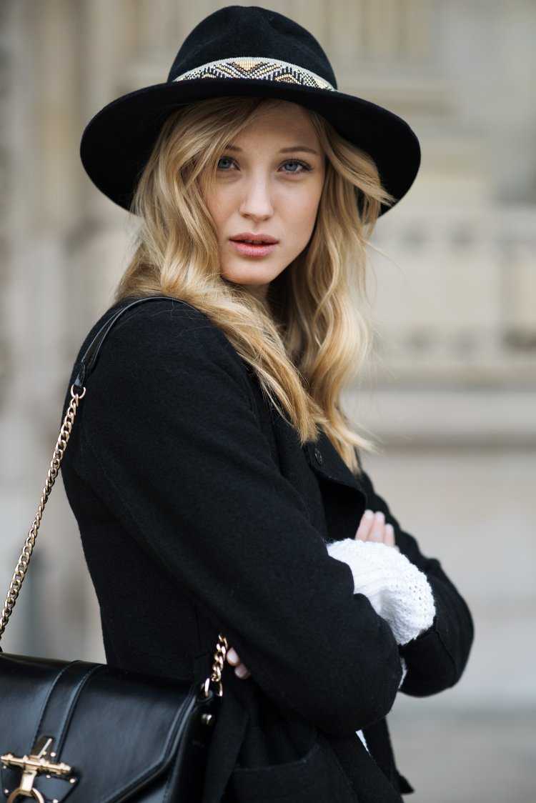 Француженка Тилан Блондо