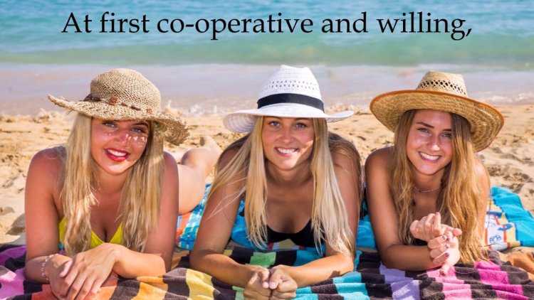 Пляжи Голландии девушки