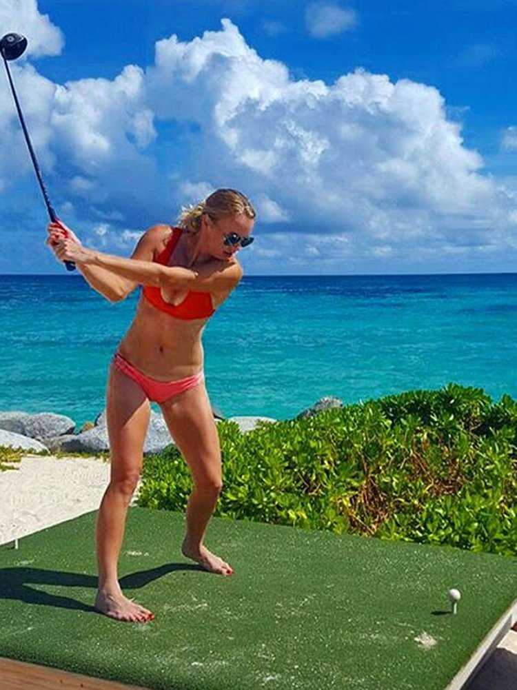 Теннисисты на отдыхе