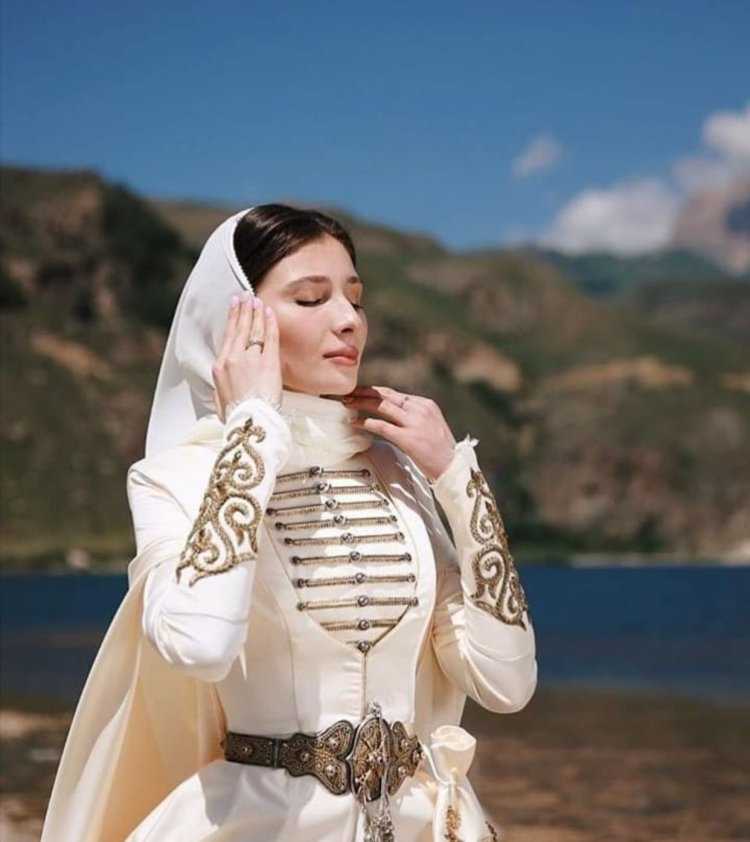 Горянка девушка грузинка2