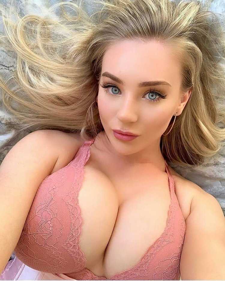 Beth Lily април