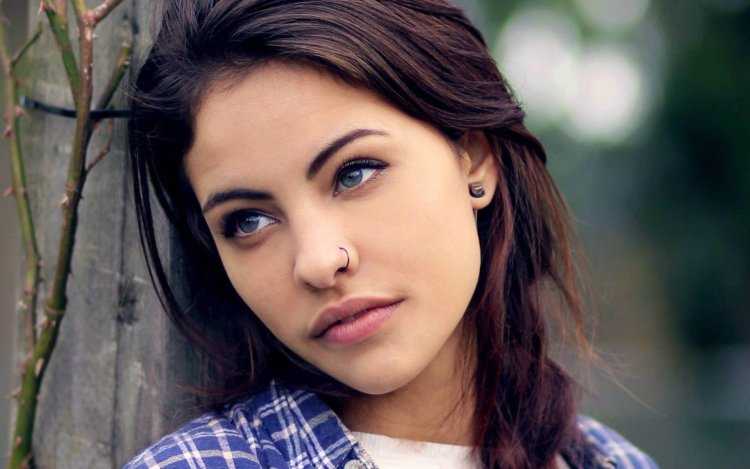 Красивые брюнетки