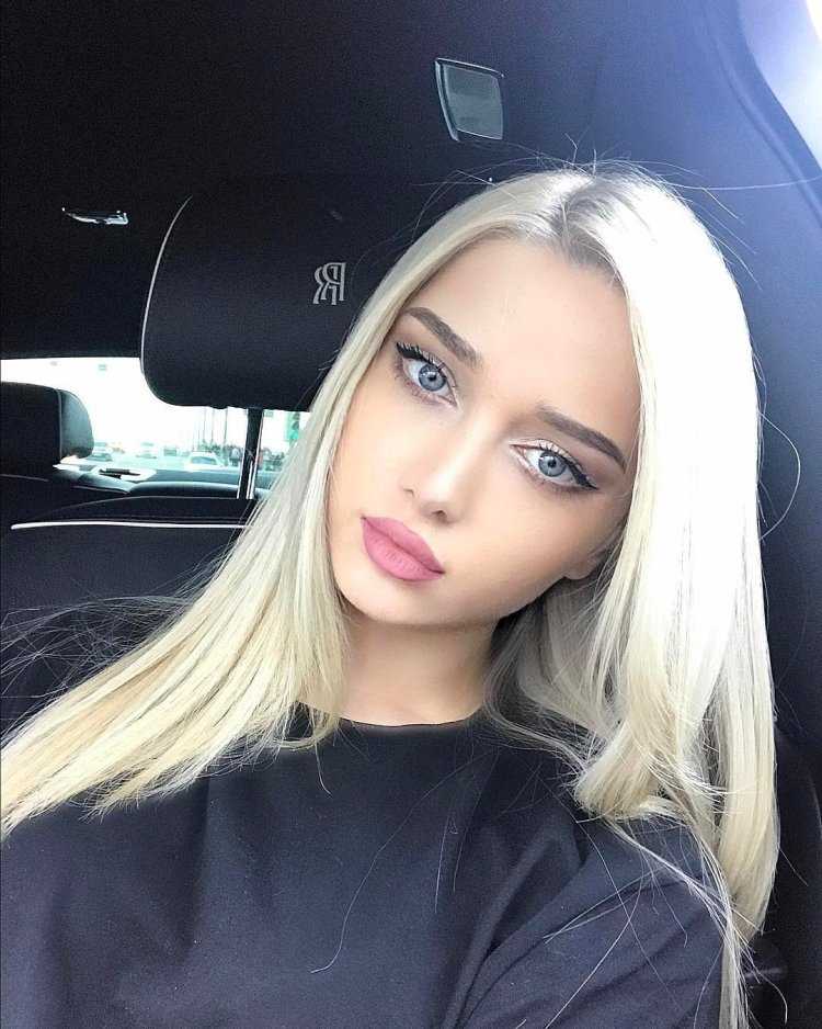 Вика Одинцова селфи