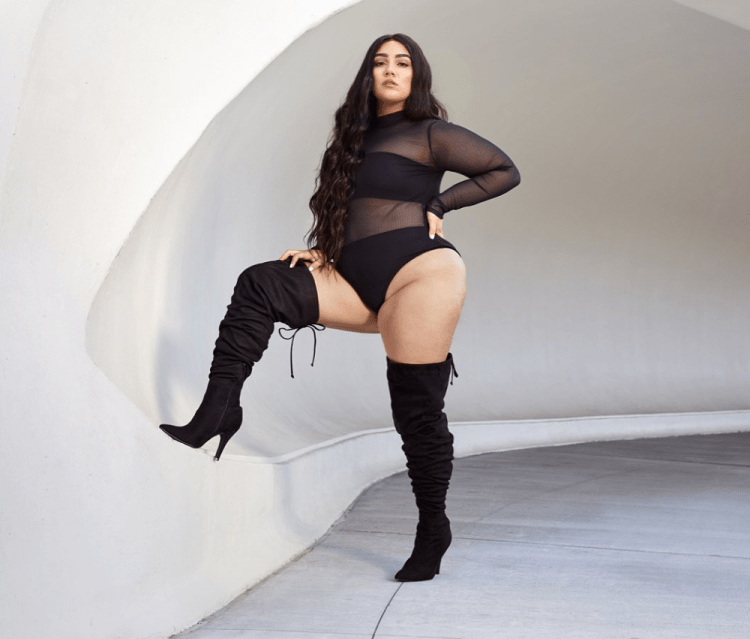 Каролина Гонсалес плюс сайз