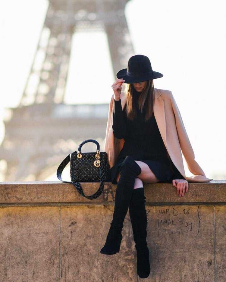 Девушка в шляпе