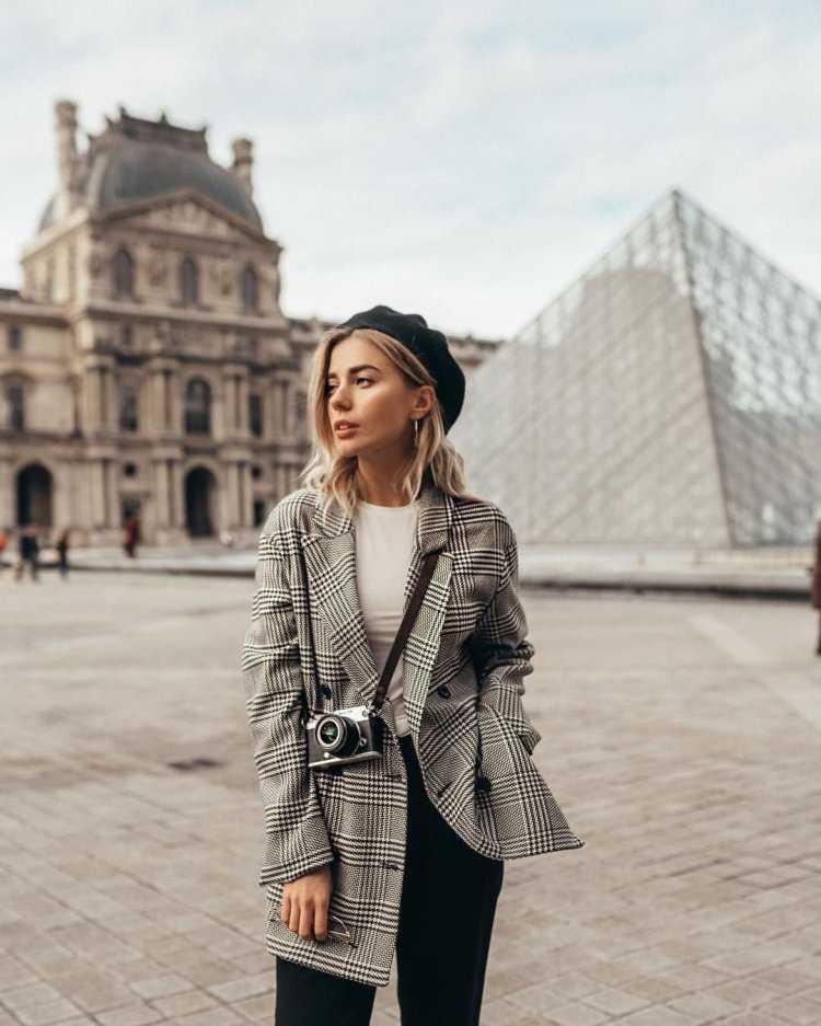 Саша Пивоварова с сестрой