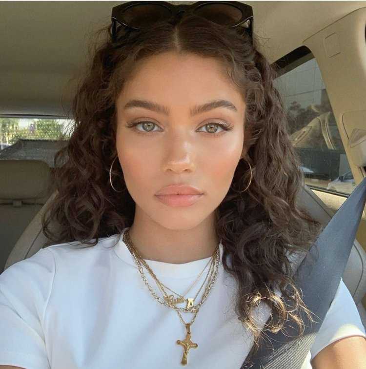 Эддисон рае и Чарли