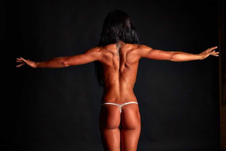 Красивая накаченная спина