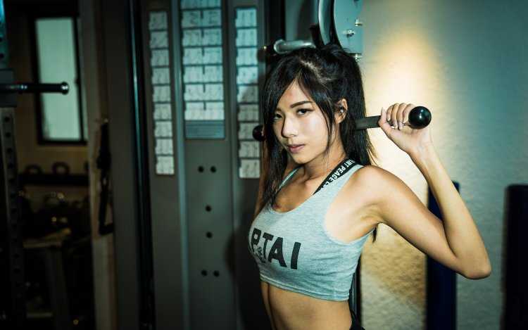 Спортивные азиатки