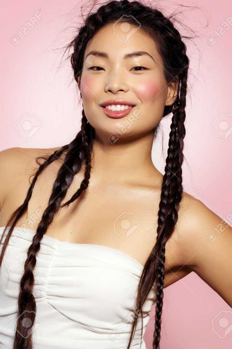 Азиатки с косичками