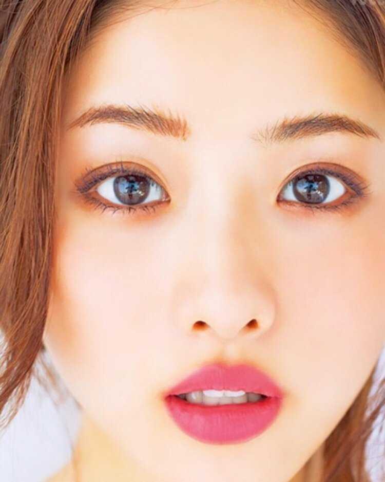 Ишихара Сатоми без макияжа