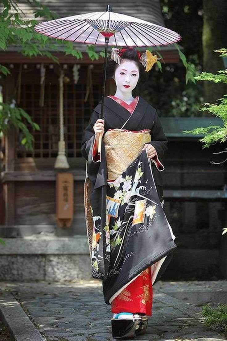 Японское кимоно гейши
