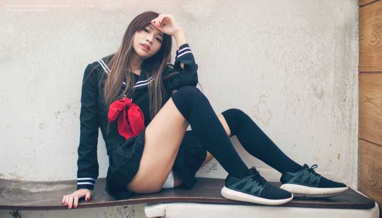 Азиатские девочки в гольфах