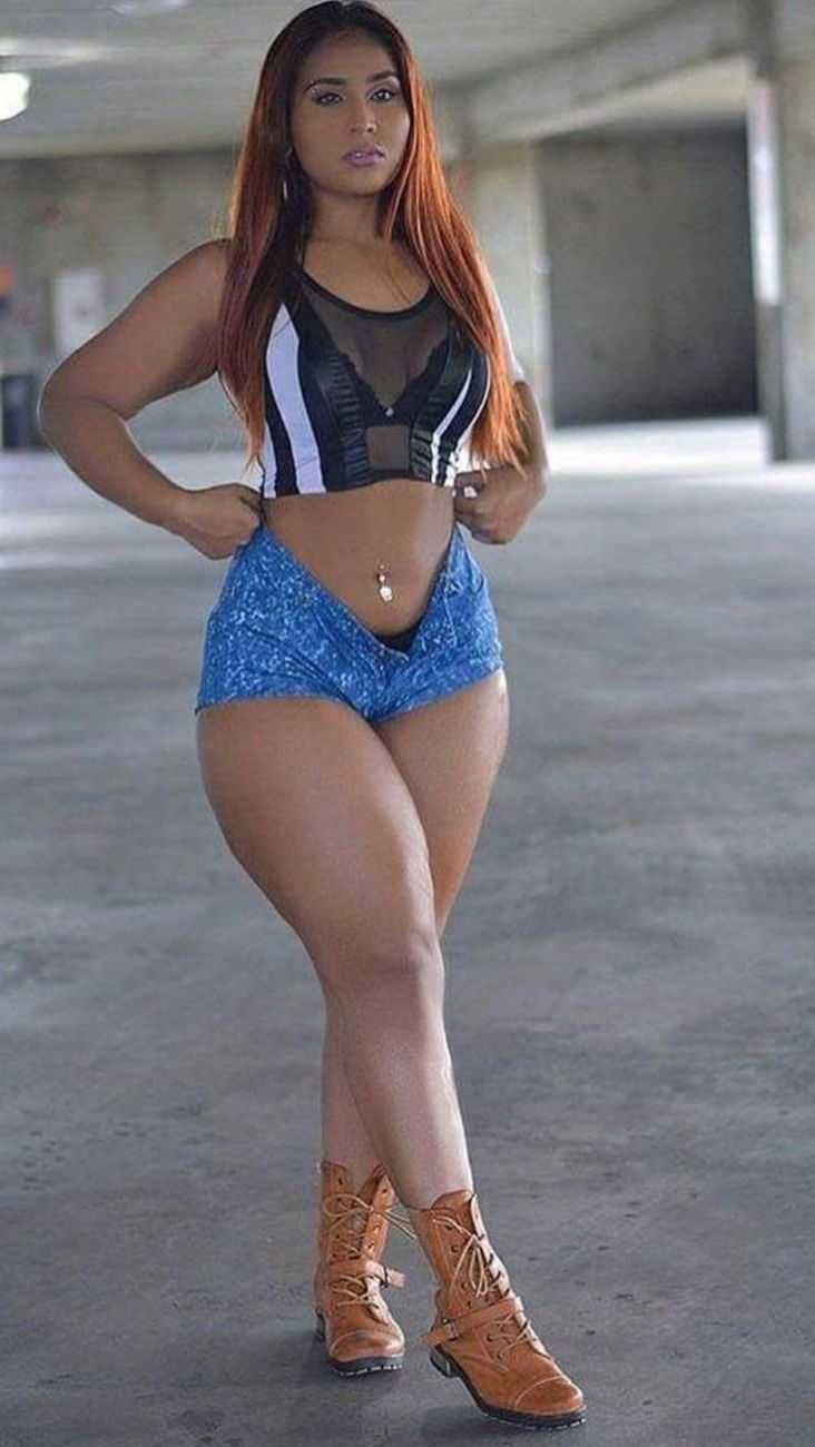 Японская фотомодель АИ Шинозаки