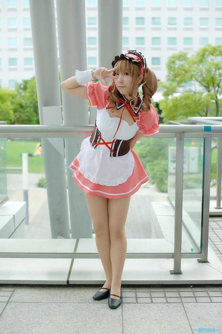 Девушка косплей в мини