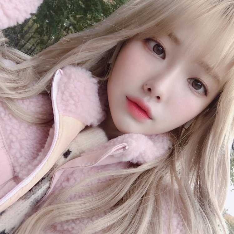 Модель из Кореи Ольджан