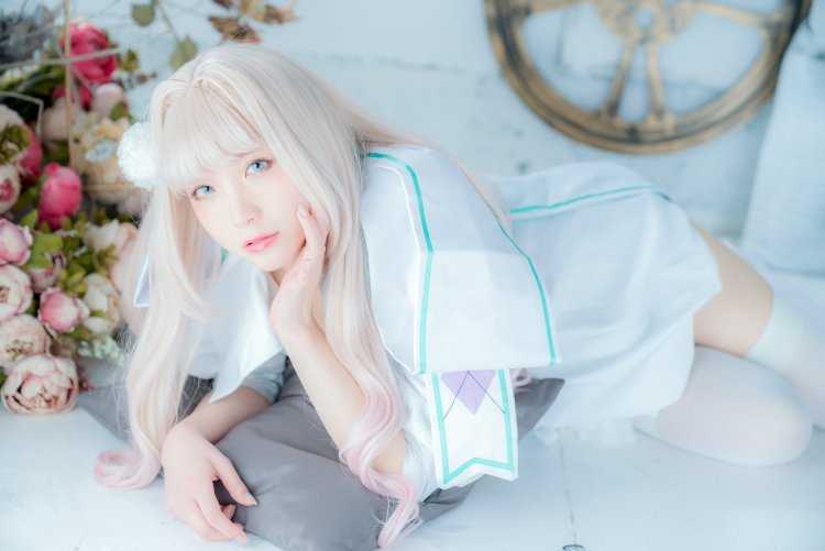 Японские девушки с белыми волосами23