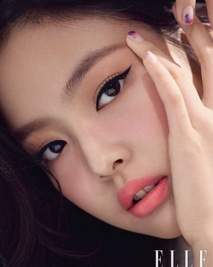 Блэк Пинк Дженни с макияжем