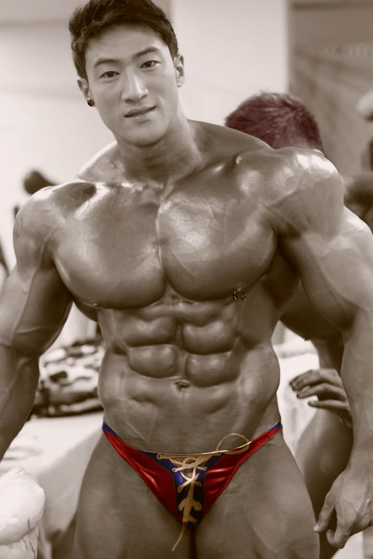 Джули Ким бодибилдинг