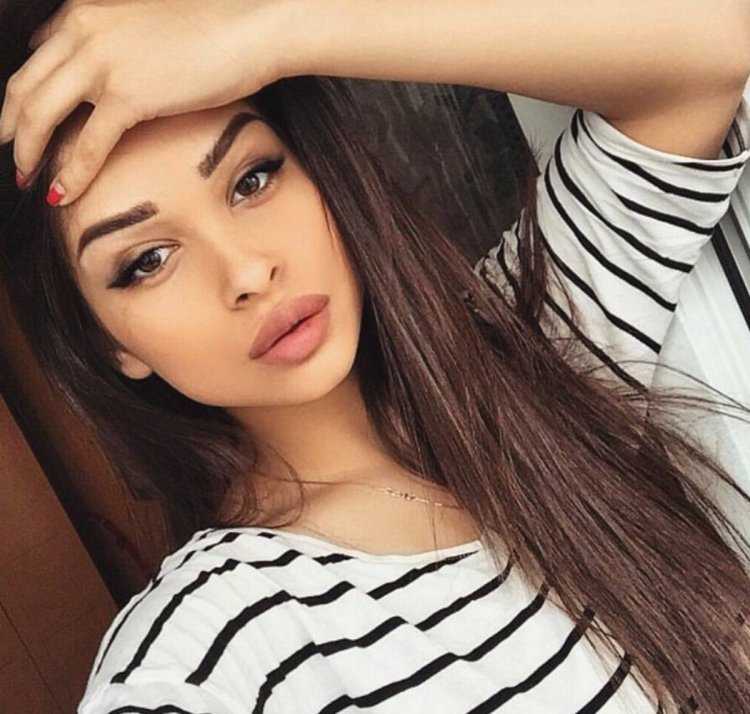 Алина Акилова макияж