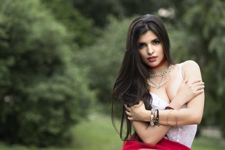 Эмма Салаева