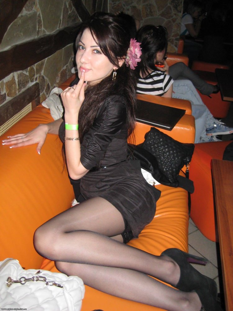 Красивые брюнетки из социальных сетей