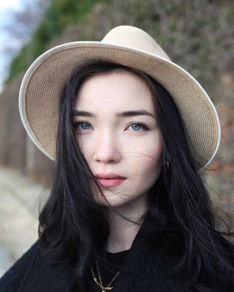 Айжан Асемова мейкап