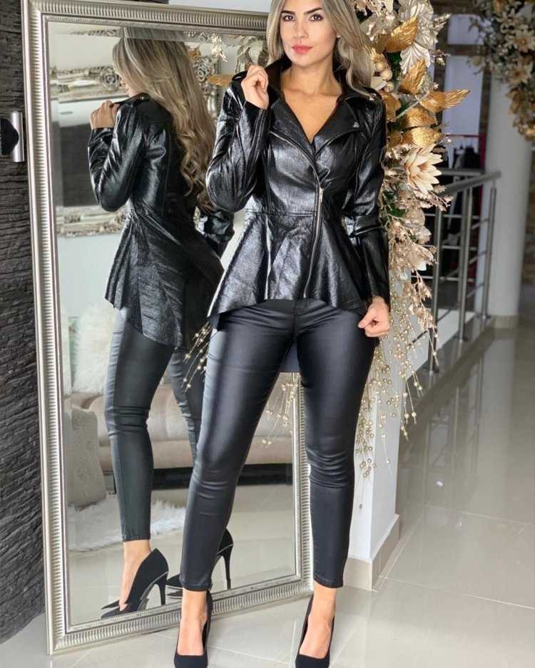 Китайки в кожаных брюках