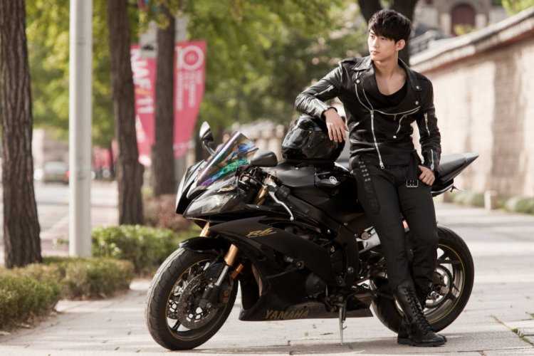 Райан актер Корея байкер