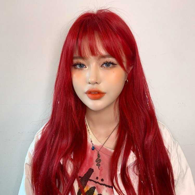 Кореянки с бордовыми волосами