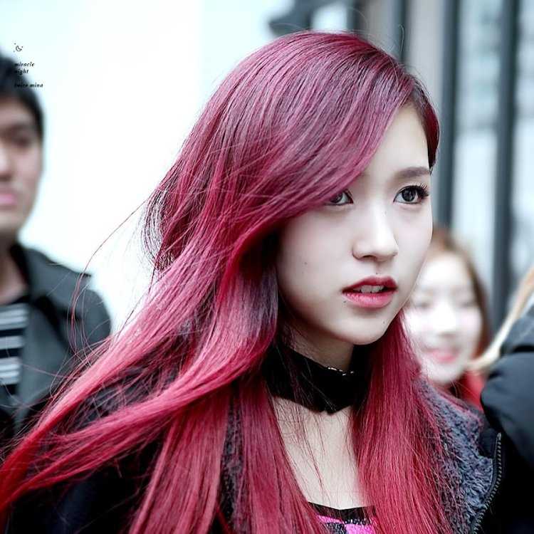 Сана twice Red hair