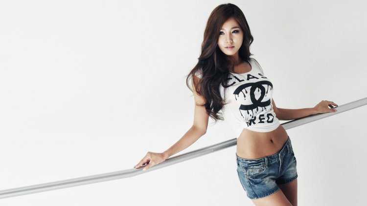 Lee Hee Eun Leggings