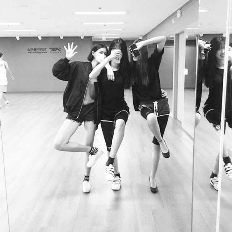 Селфи в танцевальном зале