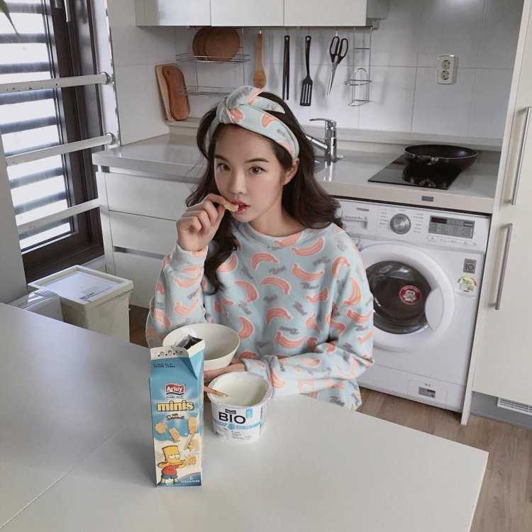 Кореянка в доме