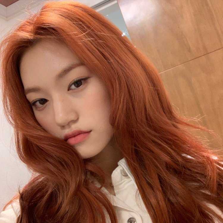 Doyeon Weki Meki рыжая
