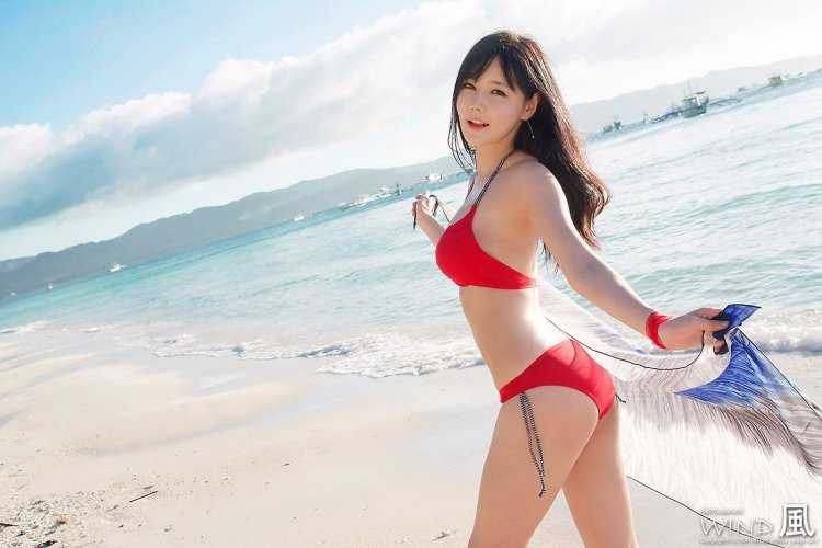 Han ga Eun в купальнике