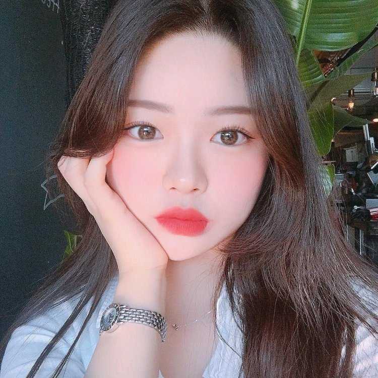 Кореянки с пухлыми губами