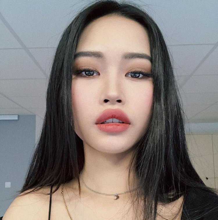 Азиатские губы