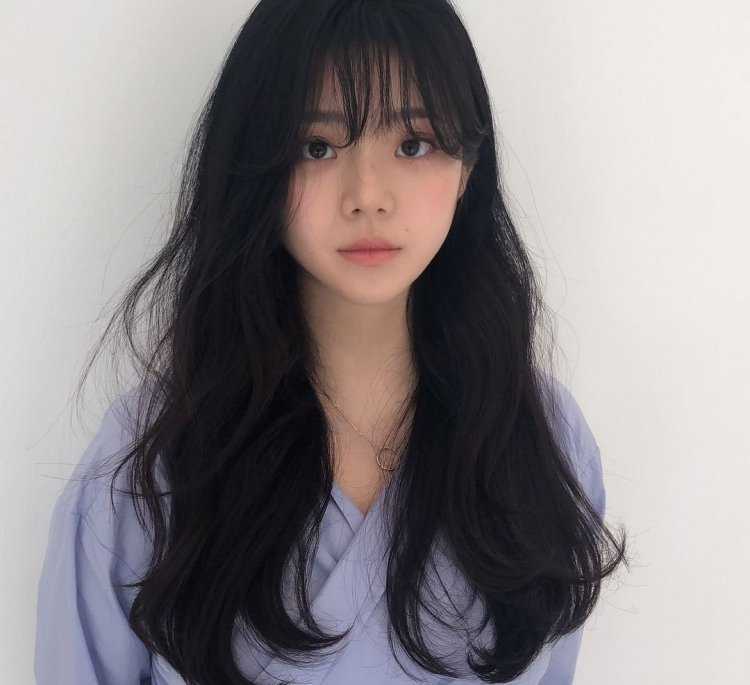 Кореянки с длинными черными волосами