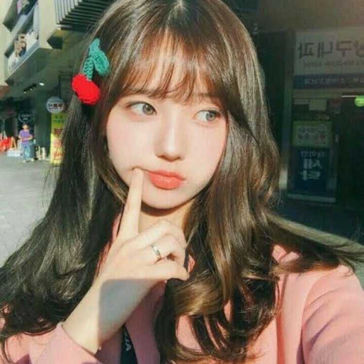 Селфи кореянок с челкой