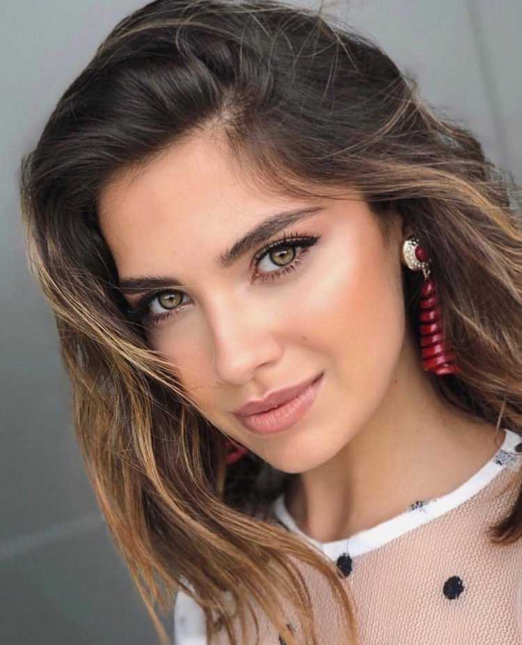 Турецкая актриса Биран дамла Йылмаз