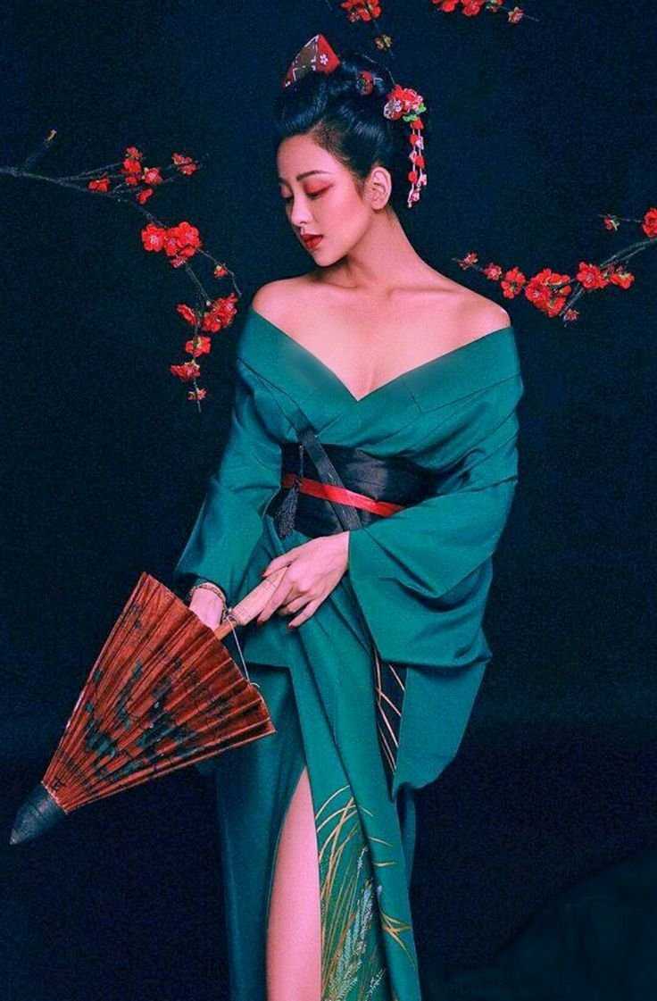 Гейши в Японии без кимоно