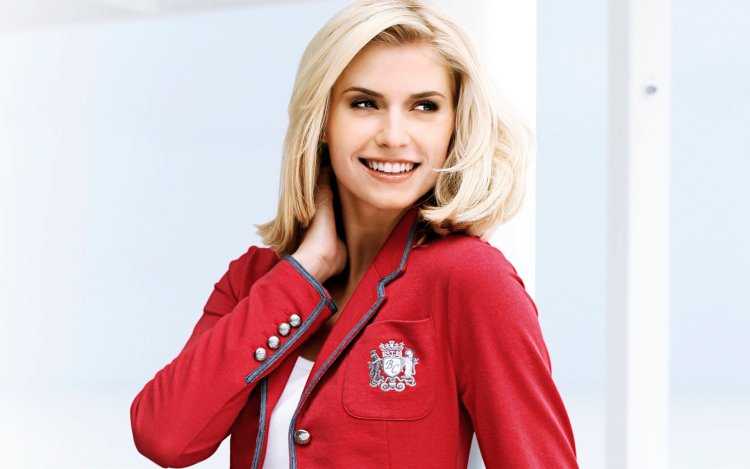 Телеведущая Лена Герке