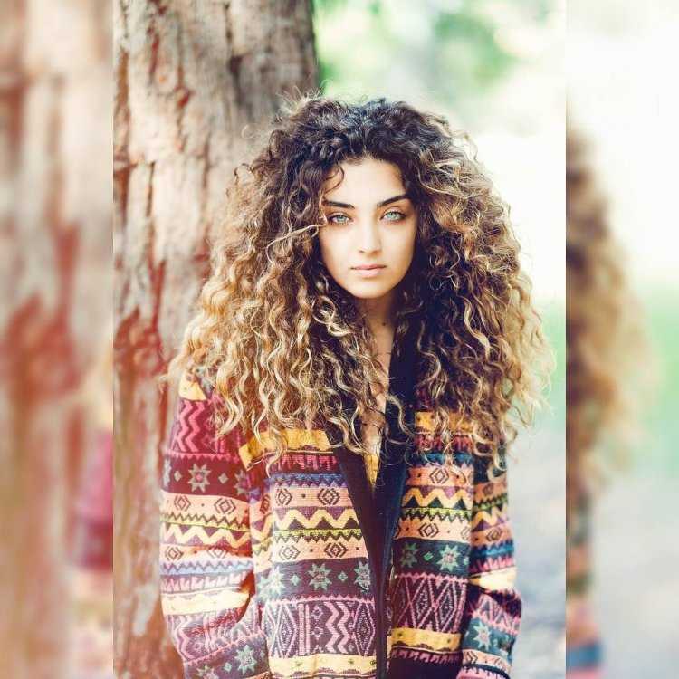 Кучерявая армянка28