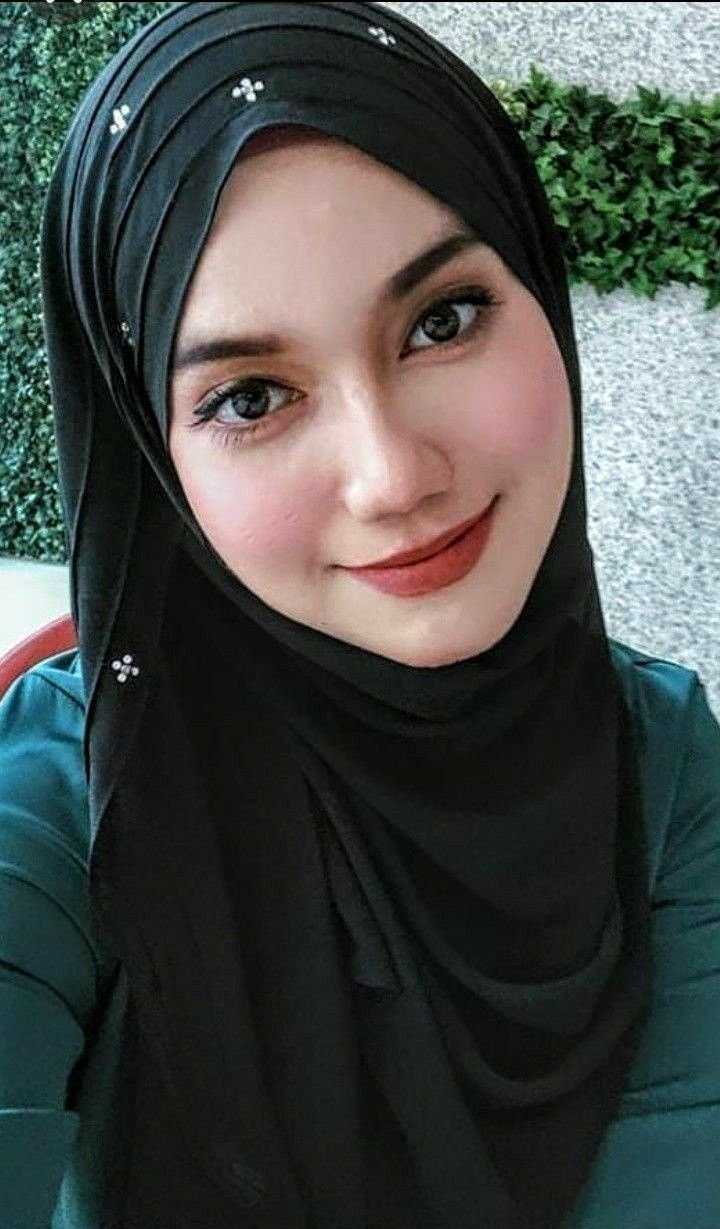 Чеченские девушки